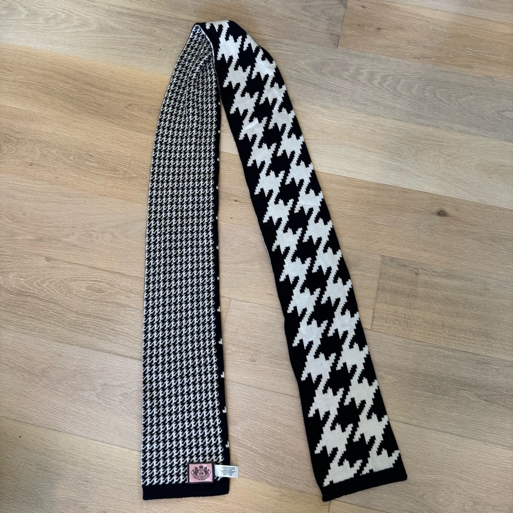 Juicy Couture Cashmere/Silk Houndstooth Scarf